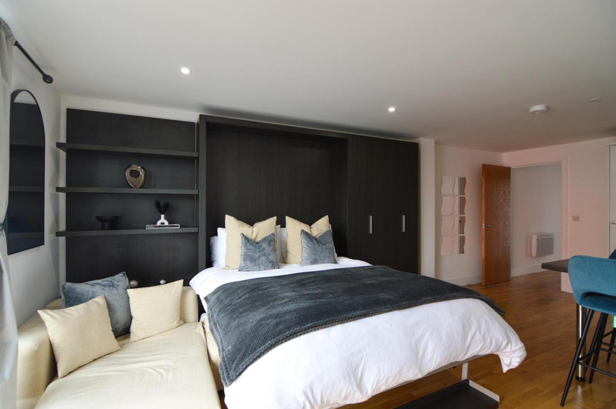 Cosy, Centrally Located Studio With Gated Parking! Loughborough Exterior foto